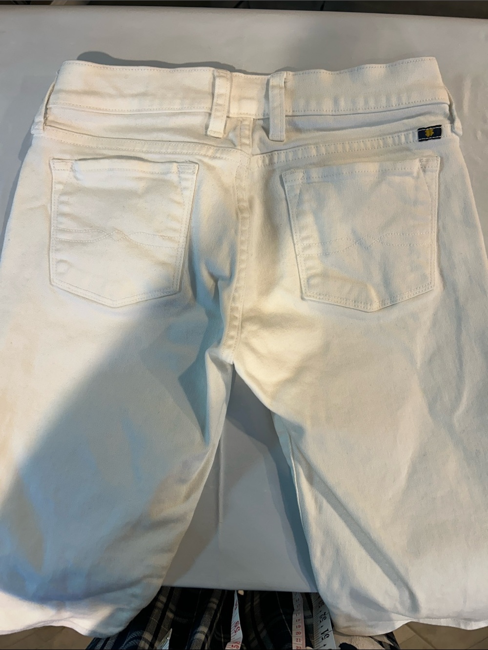 Lucky Brand Slim Brigette Bermuda White Jeans - Picture 9 of 9